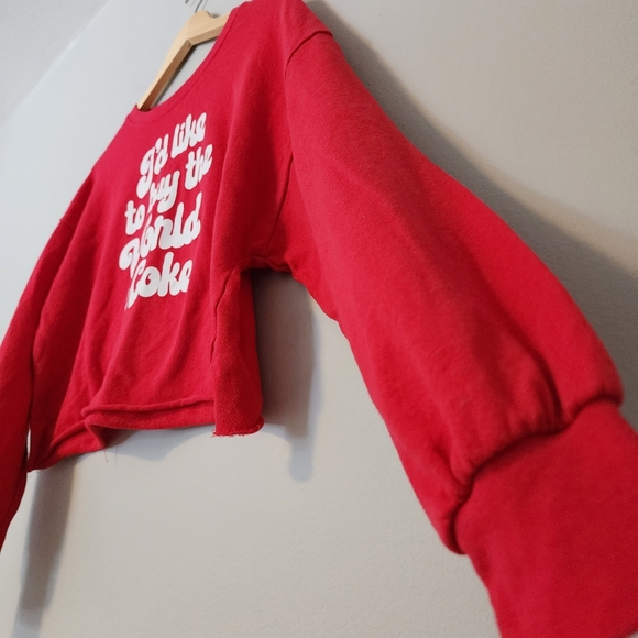 ✨2 for $5✨ Coca Cola Cropped Red Sweatshirt Size Small - Picture 3 of 8